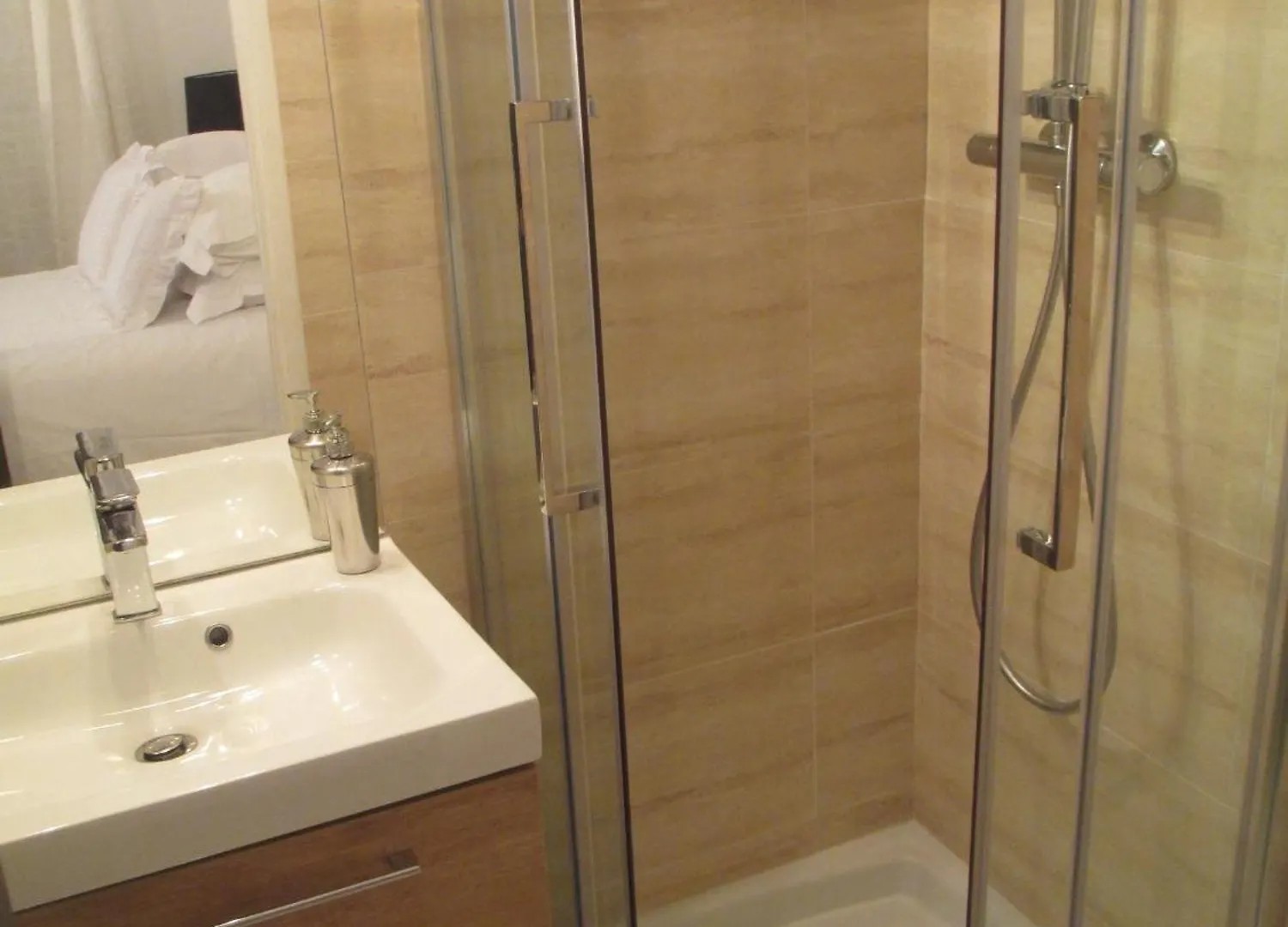 Apartment Apart Prive Parisien La Casita Avec Cuisine Equipe -St Charles - Near Beaugrenelle -Tour Eiffel 75015 Paris Bel Emplacement !!