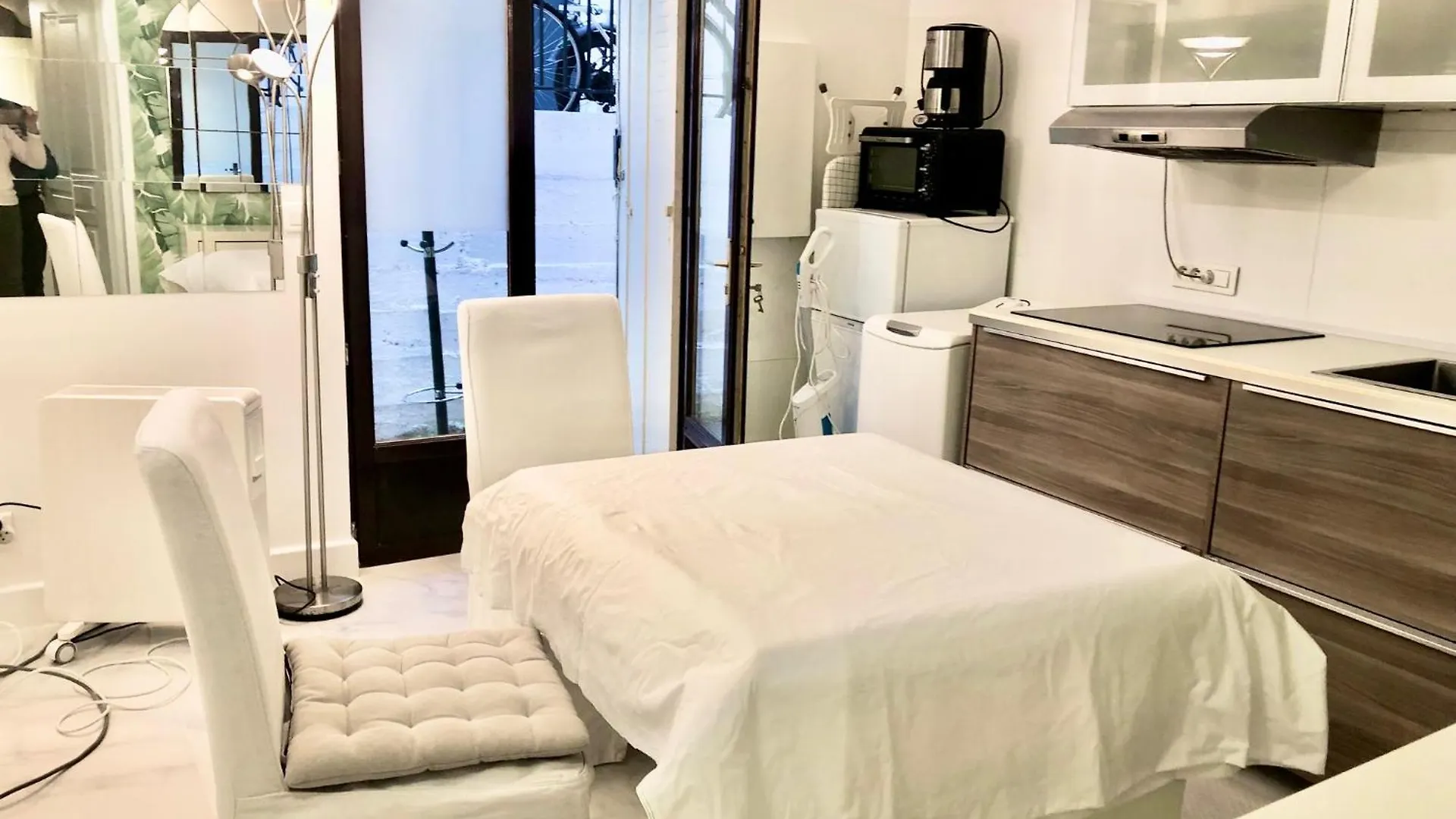 Apart Prive Parisien La Casita Avec Cuisine Equipe -St Charles - Near Beaugrenelle -Tour Eiffel 75015 Paris Bel Emplacement !! Apartment