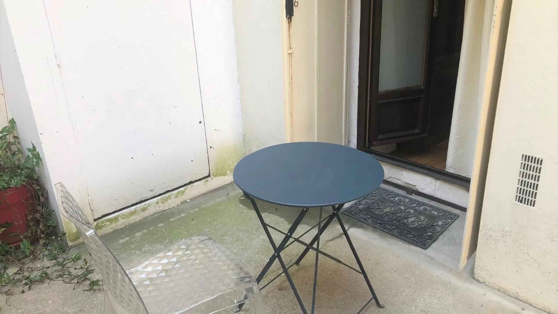 Apartment Apart Prive Parisien La Casita Avec Cuisine Equipe -St Charles - Near Beaugrenelle -Tour Eiffel 75015 Paris Bel Emplacement !!